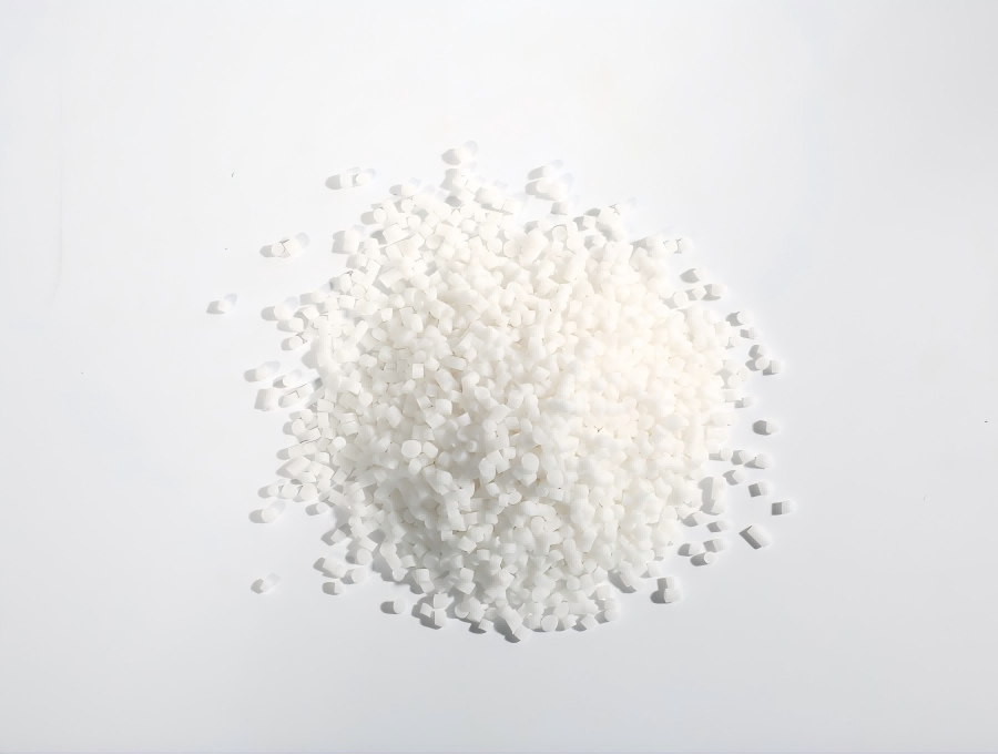 L'élastomère thermoplastique TPE mat est-il plus résistant aux rayures ? Quelles sont les différences avec la version brillante ?