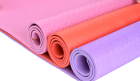 Pourquoi les tapis de yoga TPE gagnent-ils en popularité ? Une ventilation de leurs avantages | Fabricant leader de TPE Pourquoi les tapis de yoga TPE gagnent-ils en popularité ? Une ventilation de leurs avantages | Fabricant leader de TPE